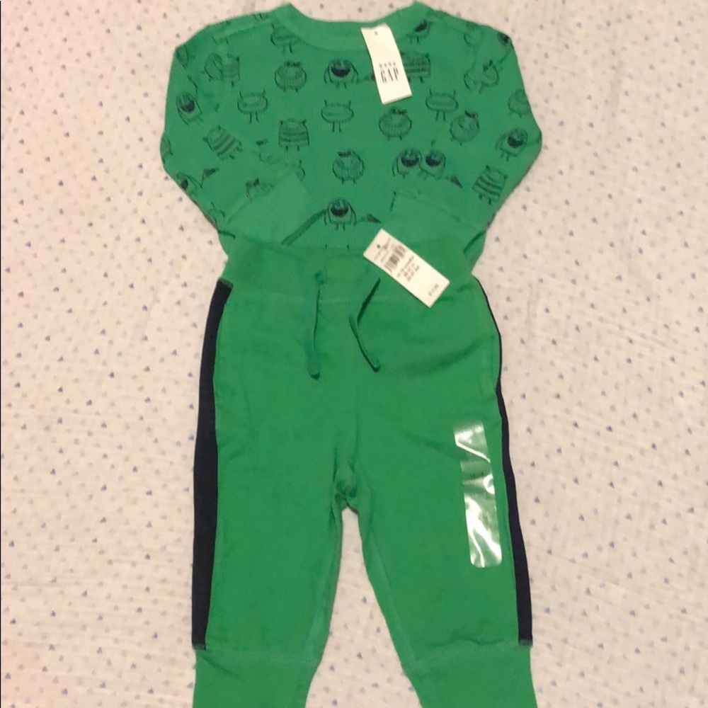 NWT Baby Gap outfit 12-18M